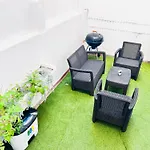 Spacious Flat In Central Lisbon, Top For Tourists