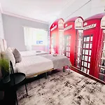 Spacious Flat In Central Lisbon, Top For Tourists